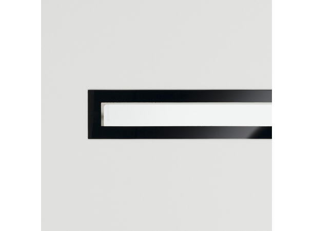 Vøra Hvit Sotet glass med sort ramme 